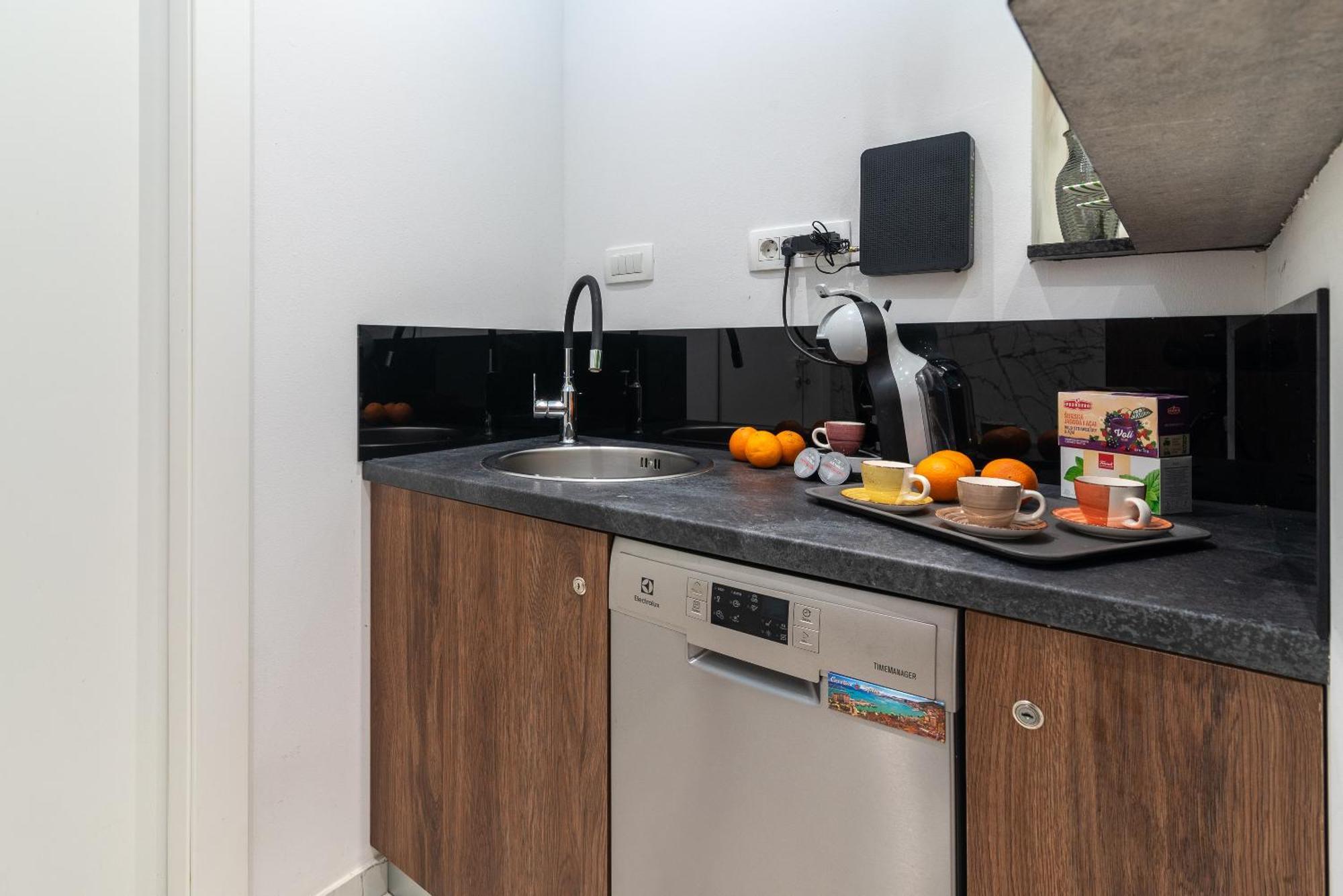 Antares Luxury Rooms 2 Сплит Екстериор снимка