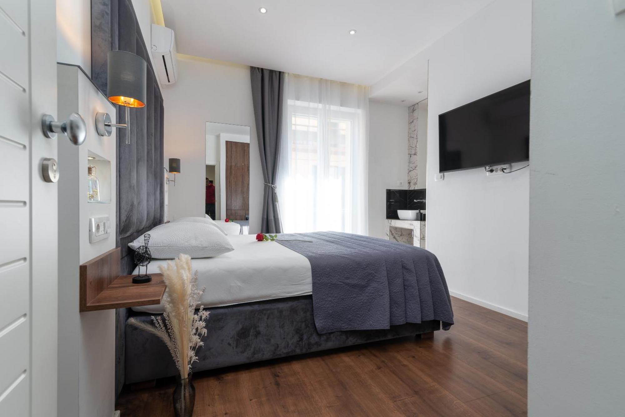 Antares Luxury Rooms 2 Сплит Екстериор снимка